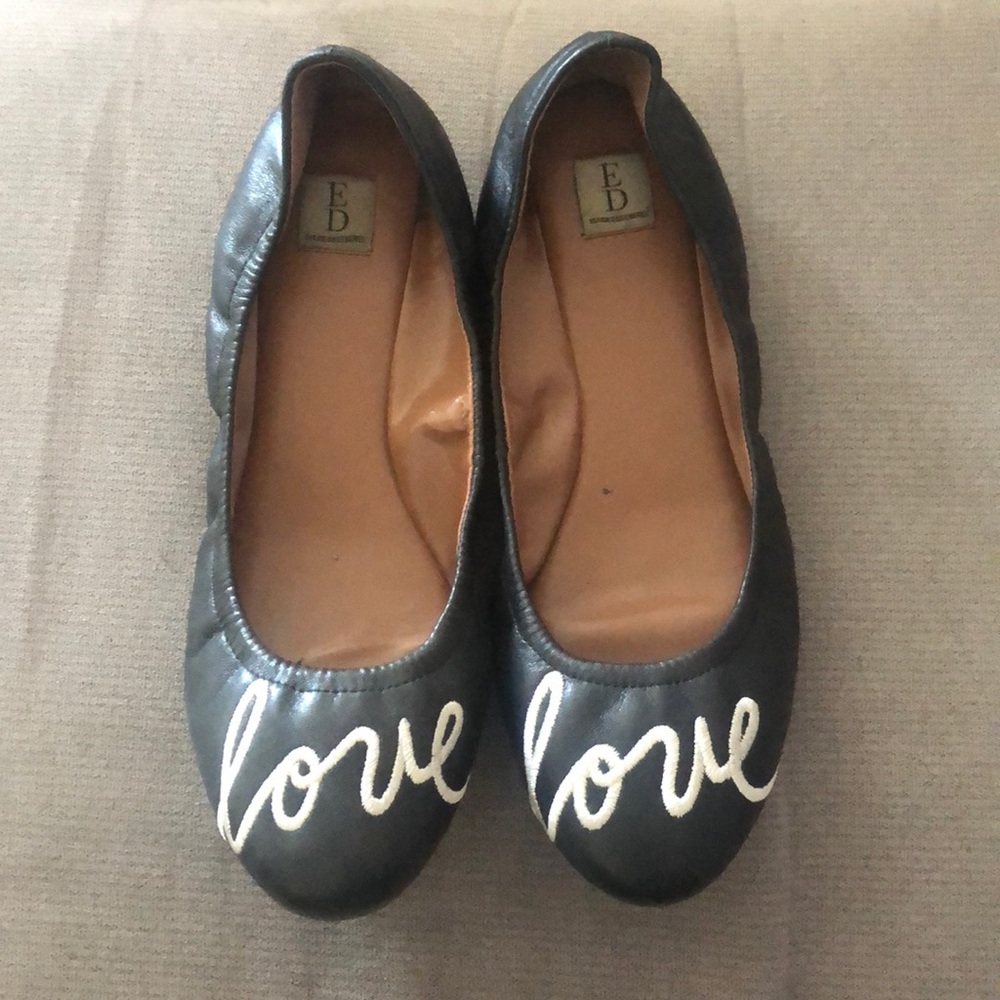 Ellen Degeneres ED “love” slides.
